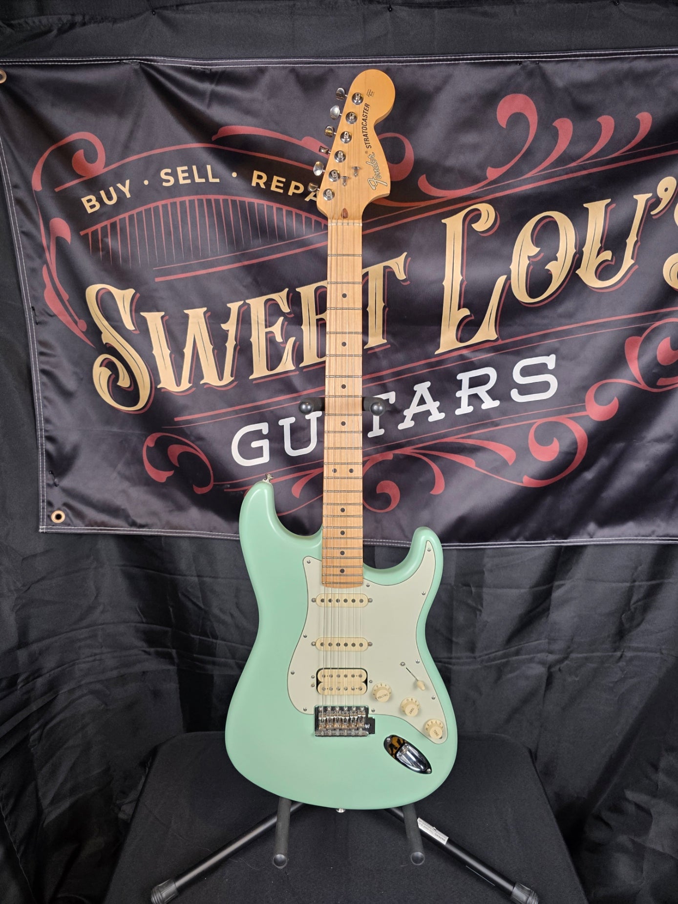 Fender American Performer Stratocaster with Maple Fretboard 2018 - Present - Satin Lake Placid Blue