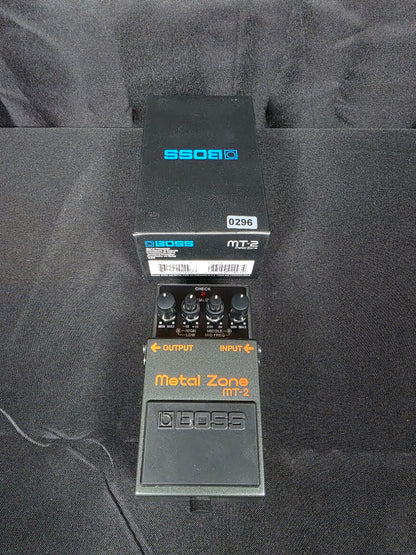 Boss MT-2 Metal Zone (Silver Label) 1991 - Present - Black
