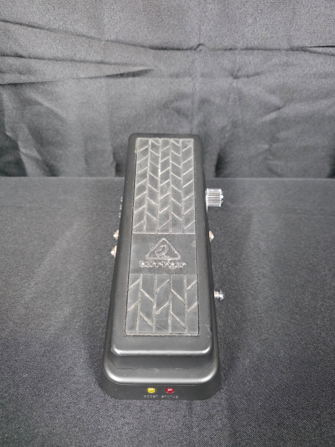 Behringer HB01 Hellbabe Ultimate Wah 2010s - Black